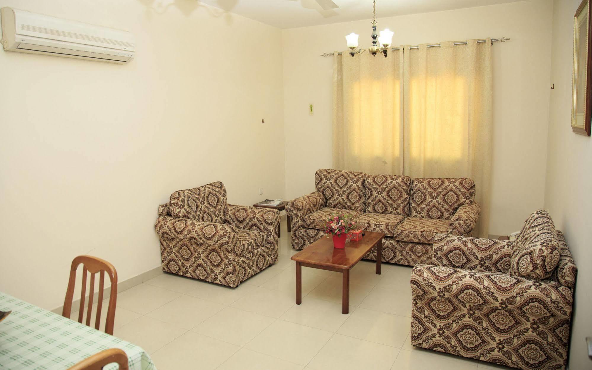 Gulf Hotel Apartment الخليج للشقق الفندقية マスカット エクステリア 写真