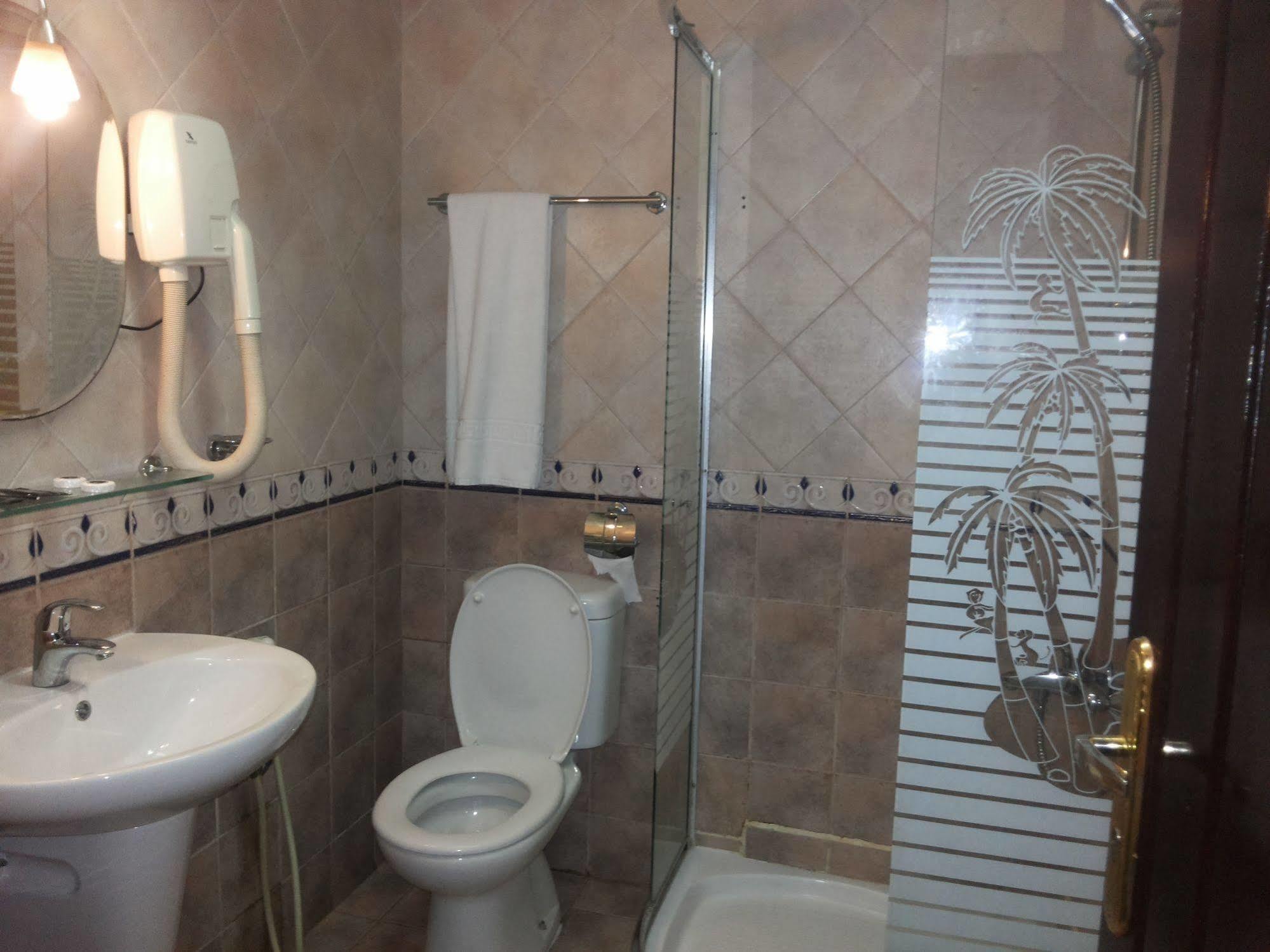 Gulf Hotel Apartment الخليج للشقق الفندقية マスカット エクステリア 写真