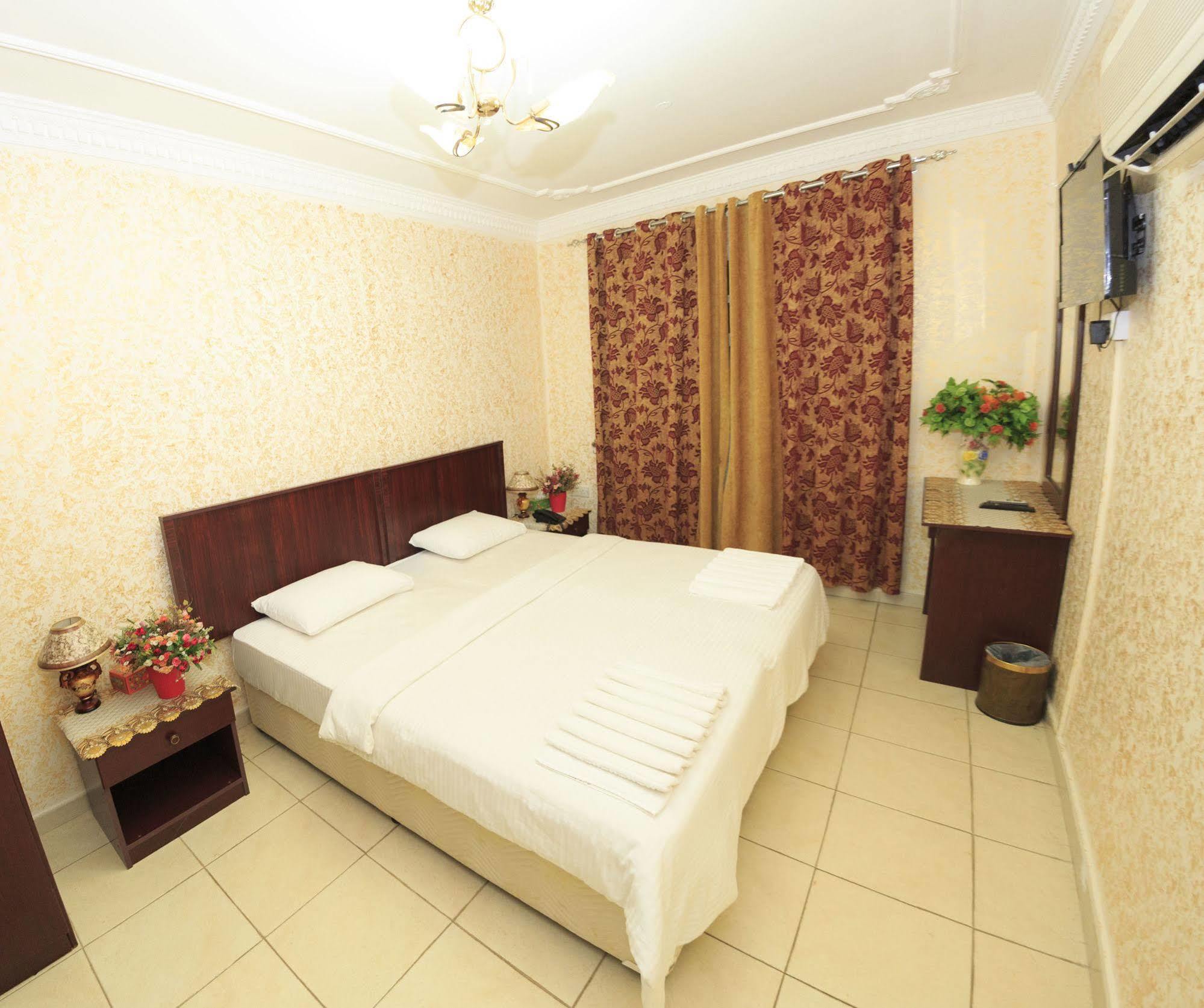 Gulf Hotel Apartment الخليج للشقق الفندقية マスカット エクステリア 写真