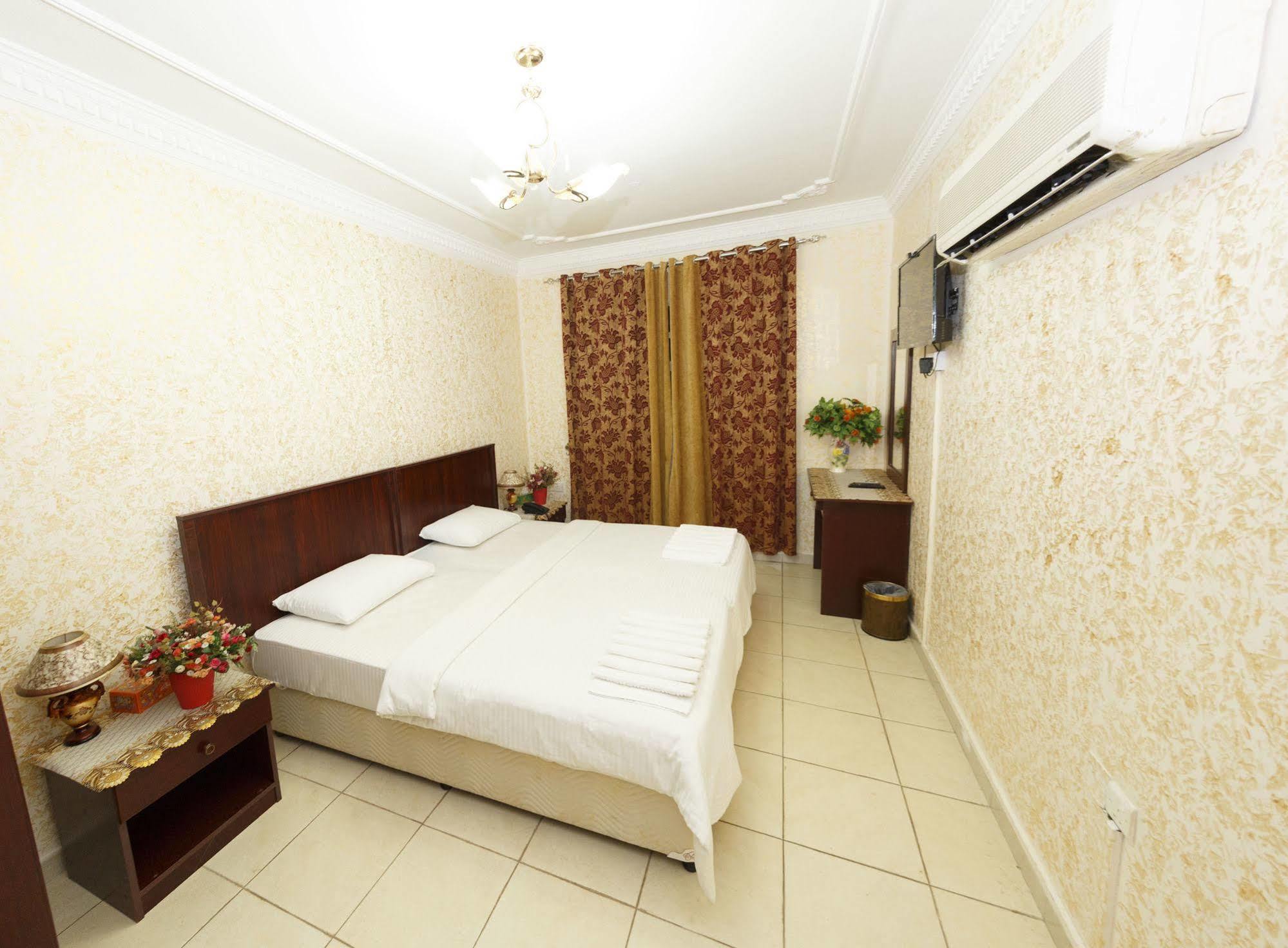 Gulf Hotel Apartment الخليج للشقق الفندقية マスカット エクステリア 写真