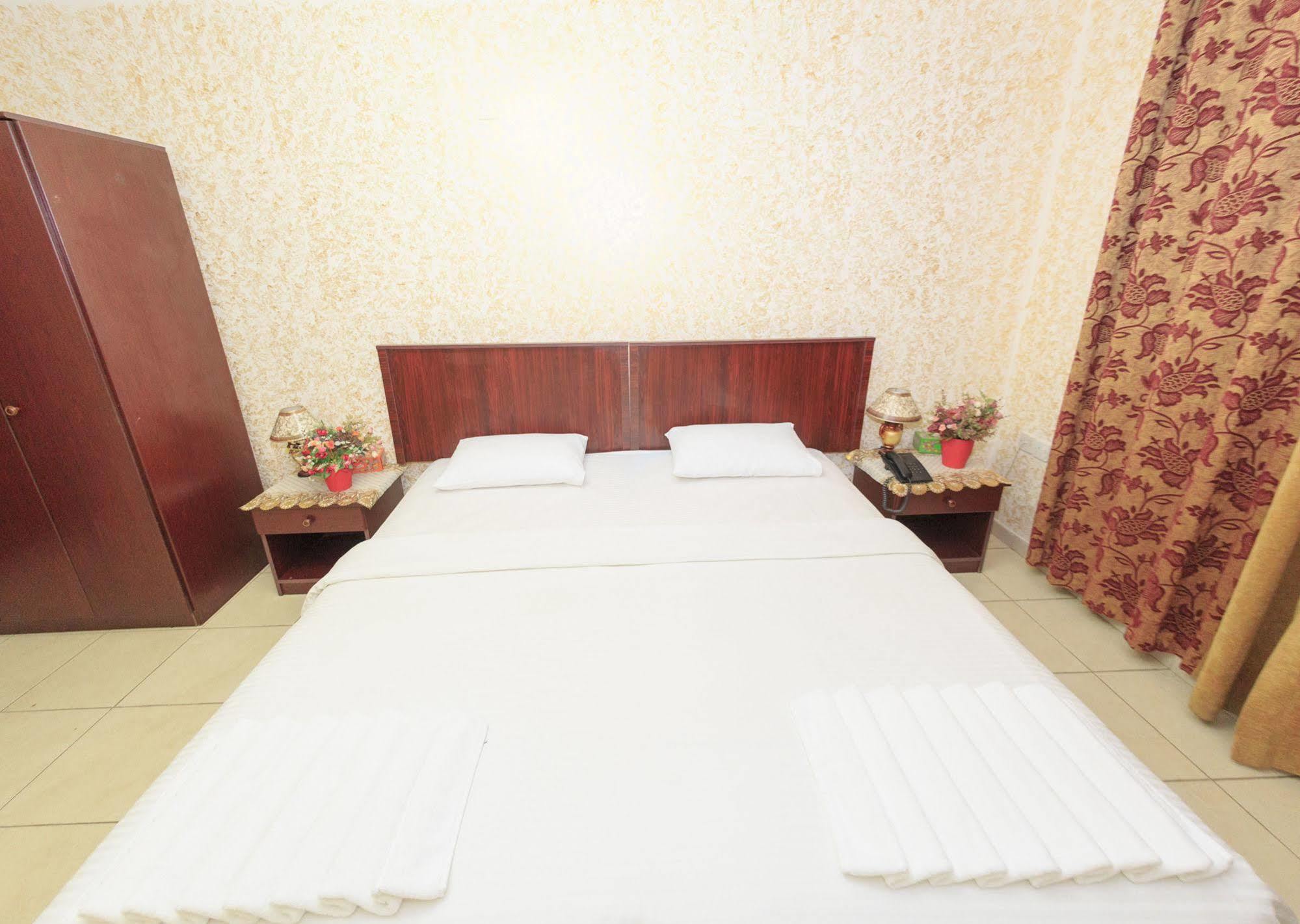Gulf Hotel Apartment الخليج للشقق الفندقية マスカット エクステリア 写真